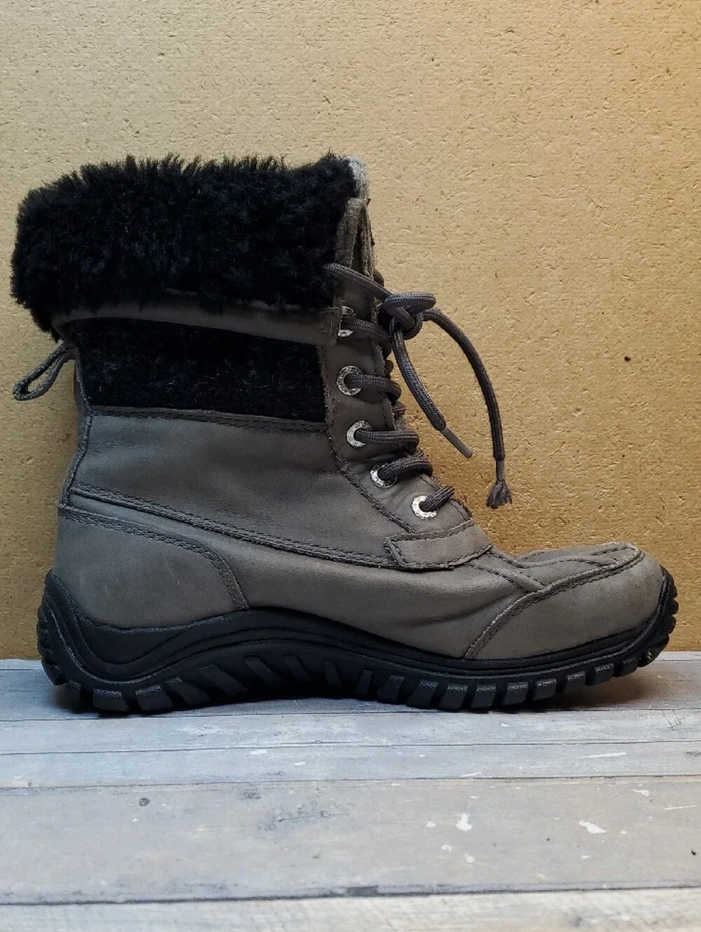 UGG adirondack ii